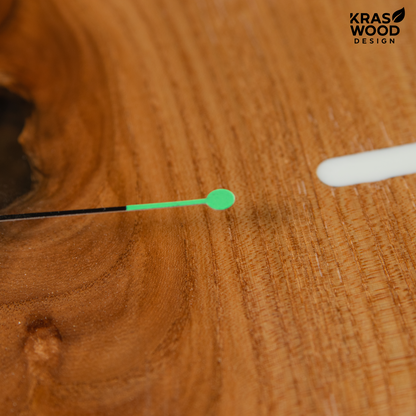 Handcrafted wall clock made of oak and epoxy resin | KrasWood