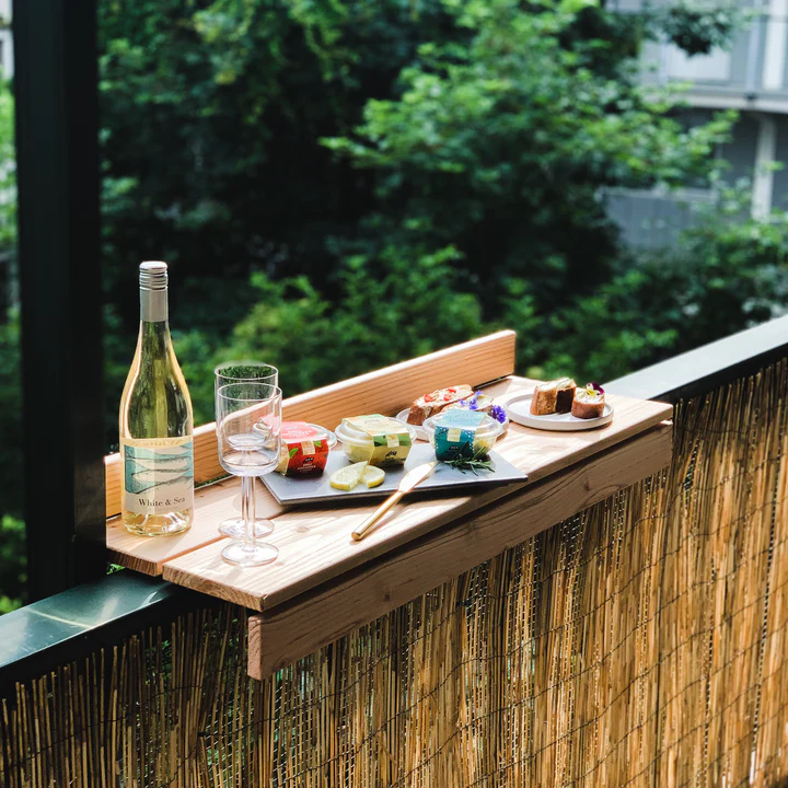 Create warm memories in your cozy open-air corner
