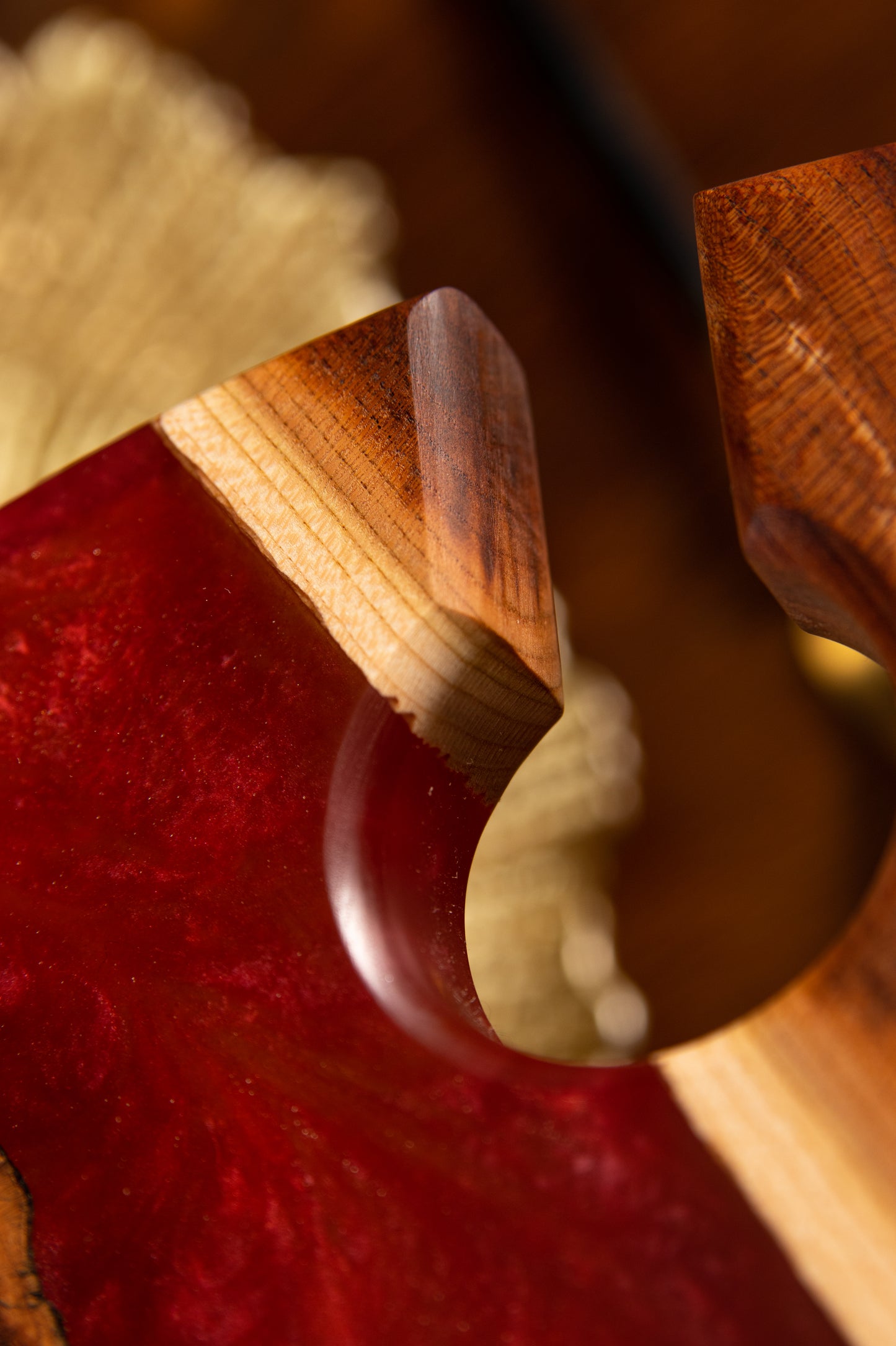 Vinni stol iz drevesa in epoksidnega smola ročnega dela | KRAS WOOD DESIGN