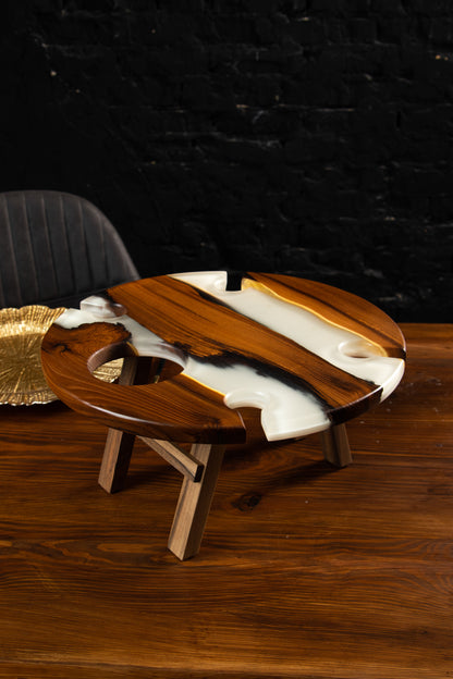 Design-Weintisch aus Massivholz mit Epoxidharz | KrasWood