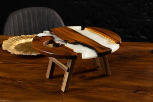 Design-Weintisch aus Massivholz mit Epoxidharz | KrasWood