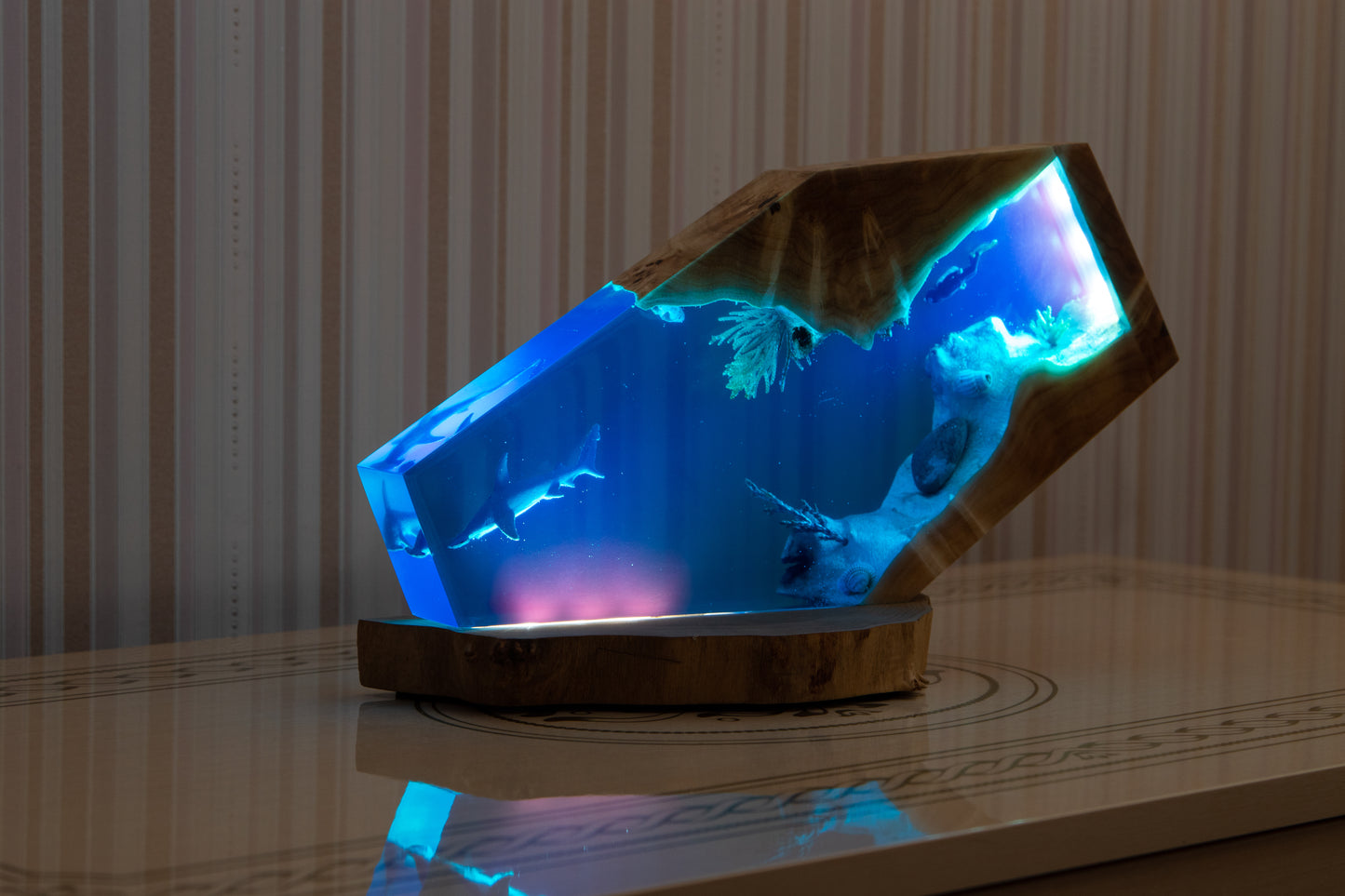 Handcrafted lamp made of wood and epoxy resin | KrasWood
