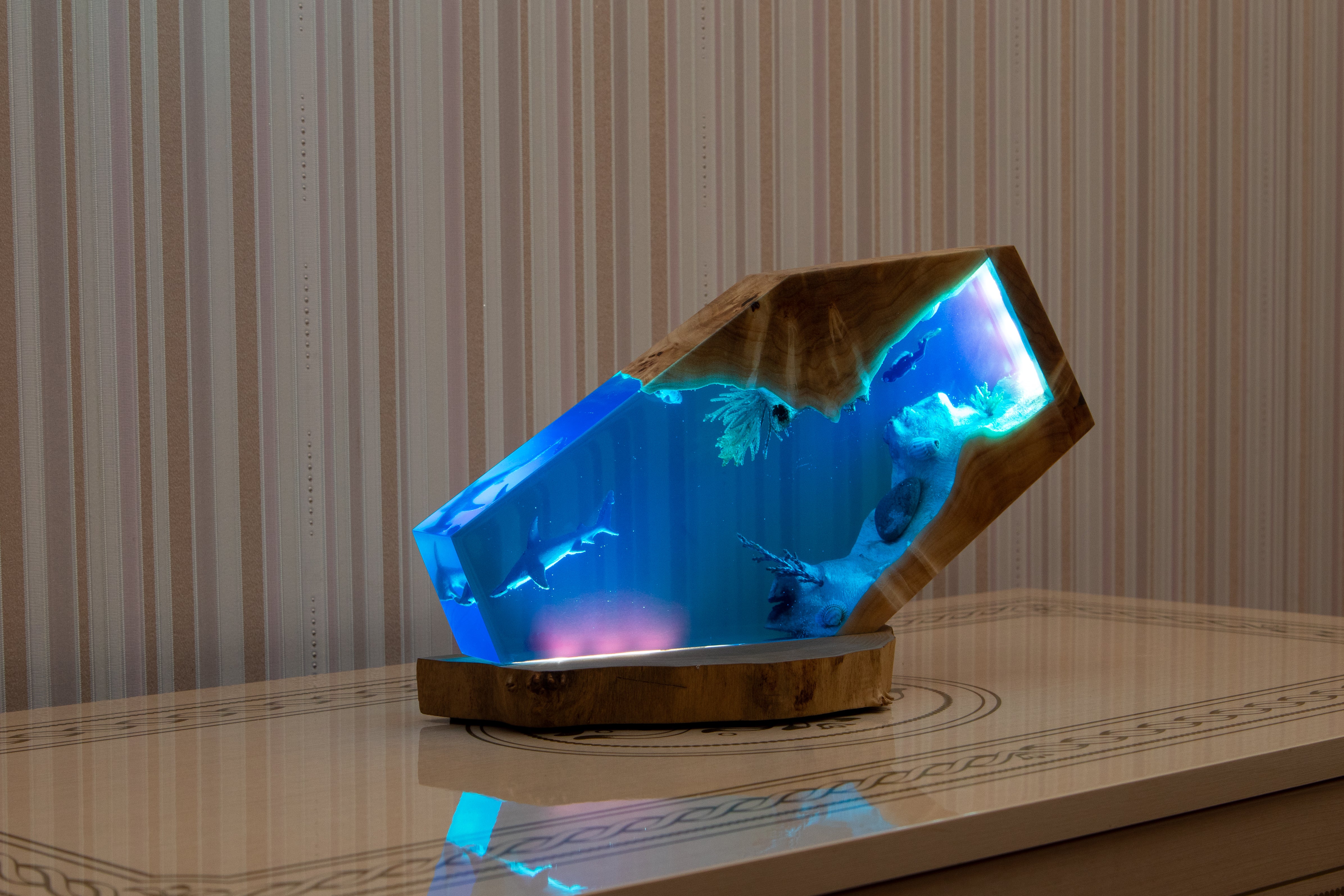 Handcrafted lamp made of wood and epoxy resin | KrasWood