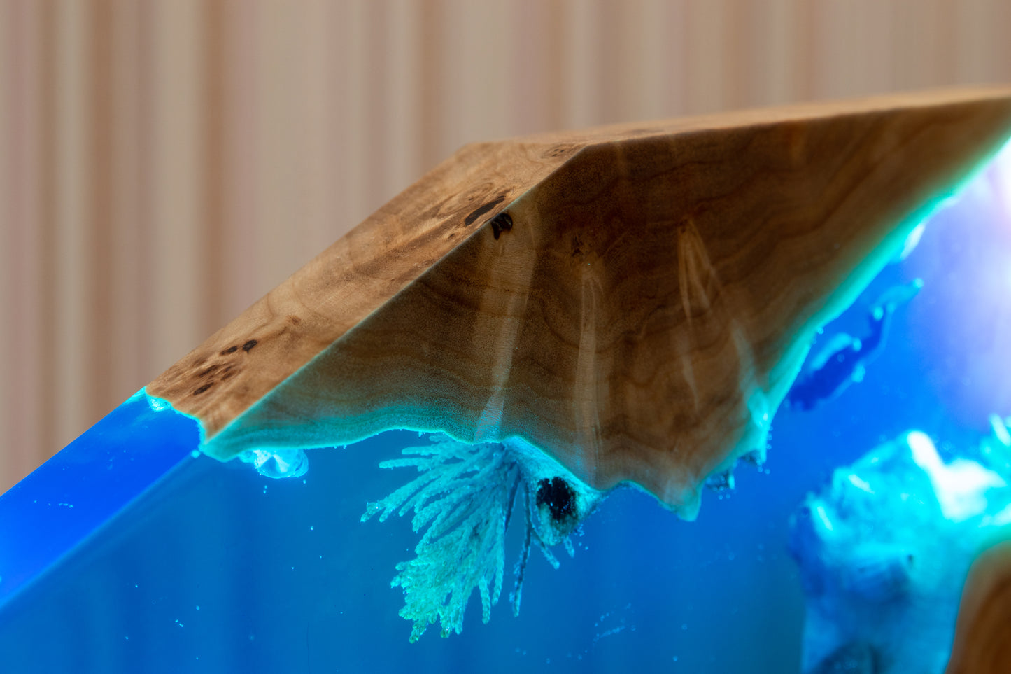 Handcrafted lamp made of wood and epoxy resin | KrasWood
