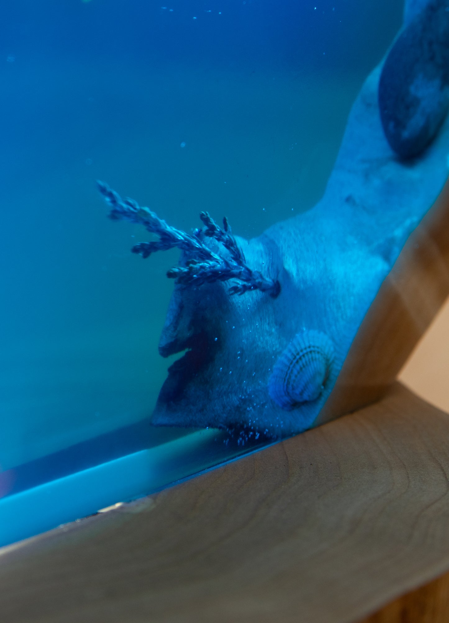 Handcrafted lamp made of wood and epoxy resin | KrasWood