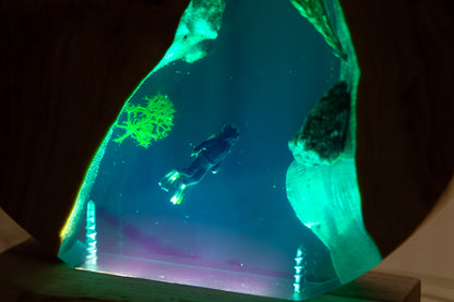Handcrafted lamp made of wood and epoxy resin | KrasWood