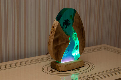 Handcrafted lamp made of wood and epoxy resin | KrasWood