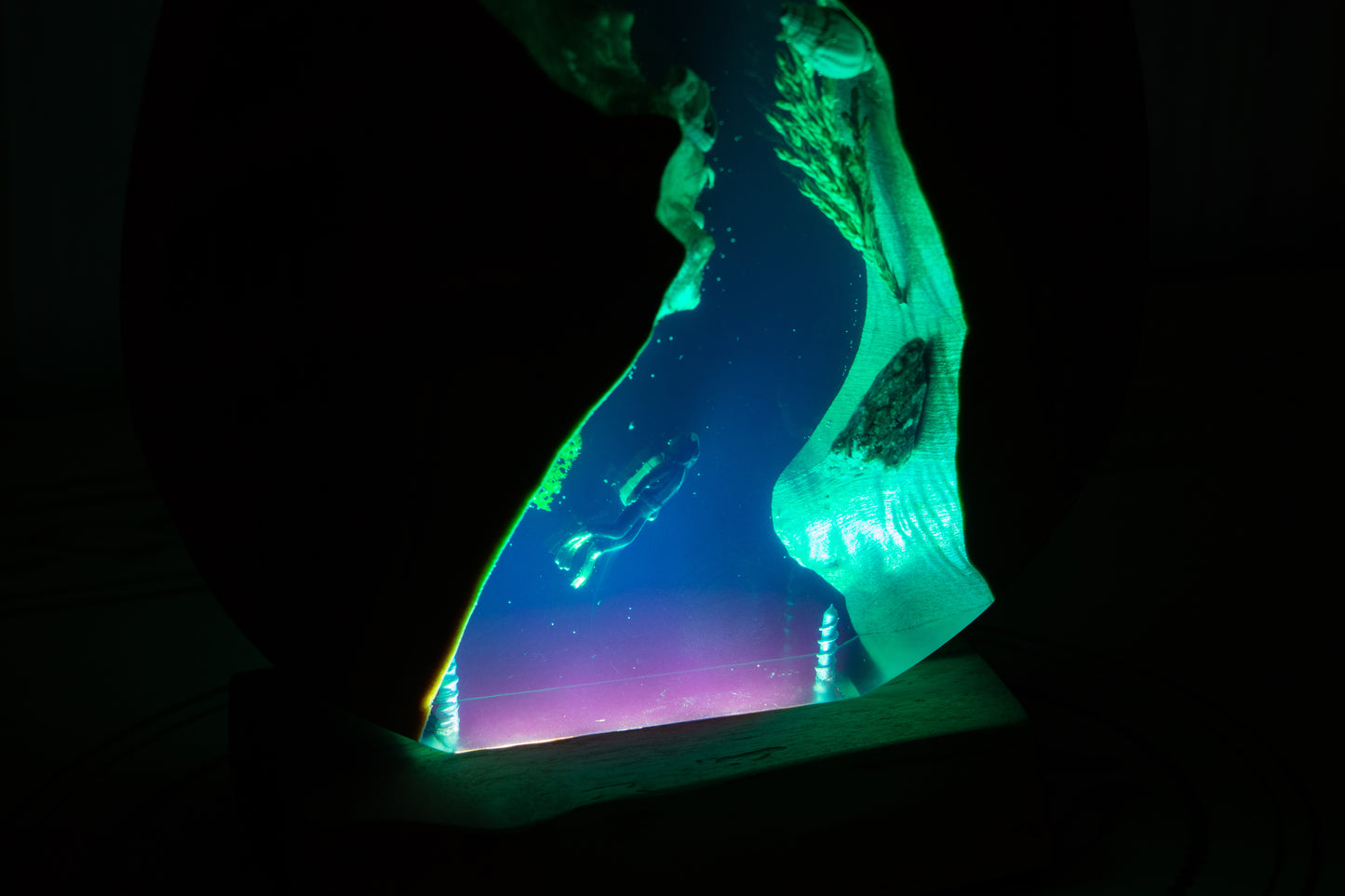 Handcrafted lamp made of wood and epoxy resin | KrasWood