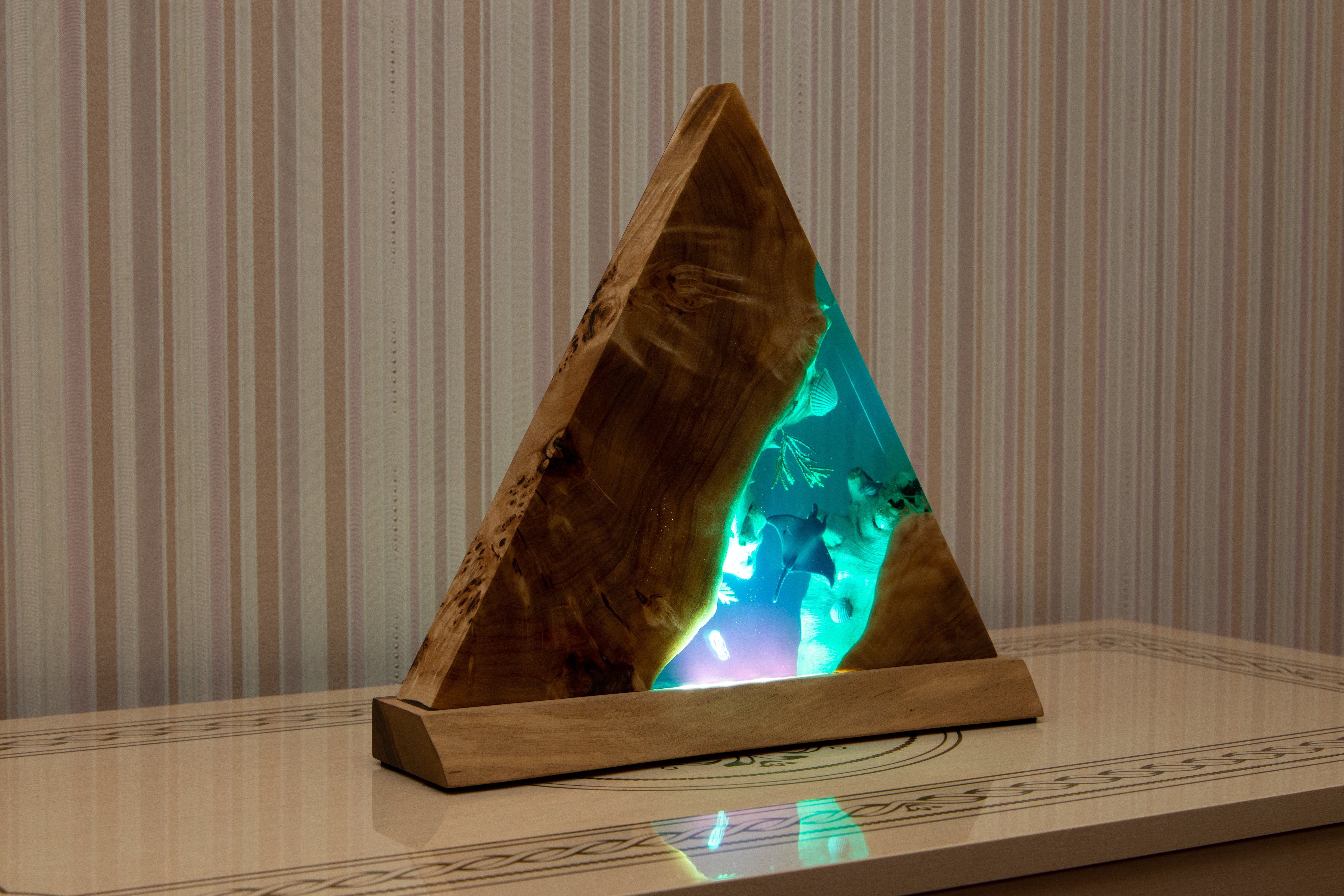 Handcrafted lamp made of wood and epoxy resin | KrasWood