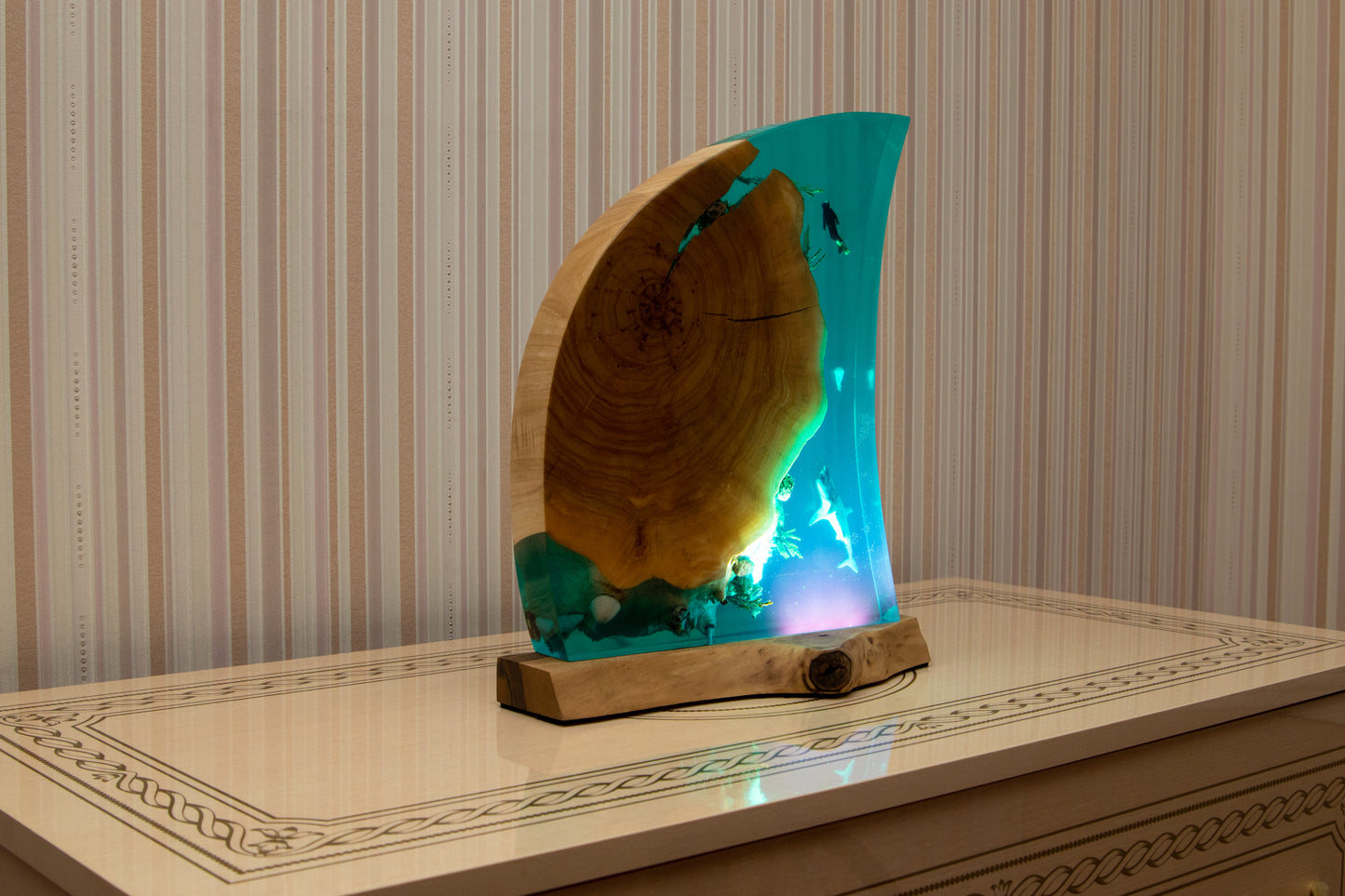 Handcrafted lamp made of wood and epoxy resin | KrasWood
