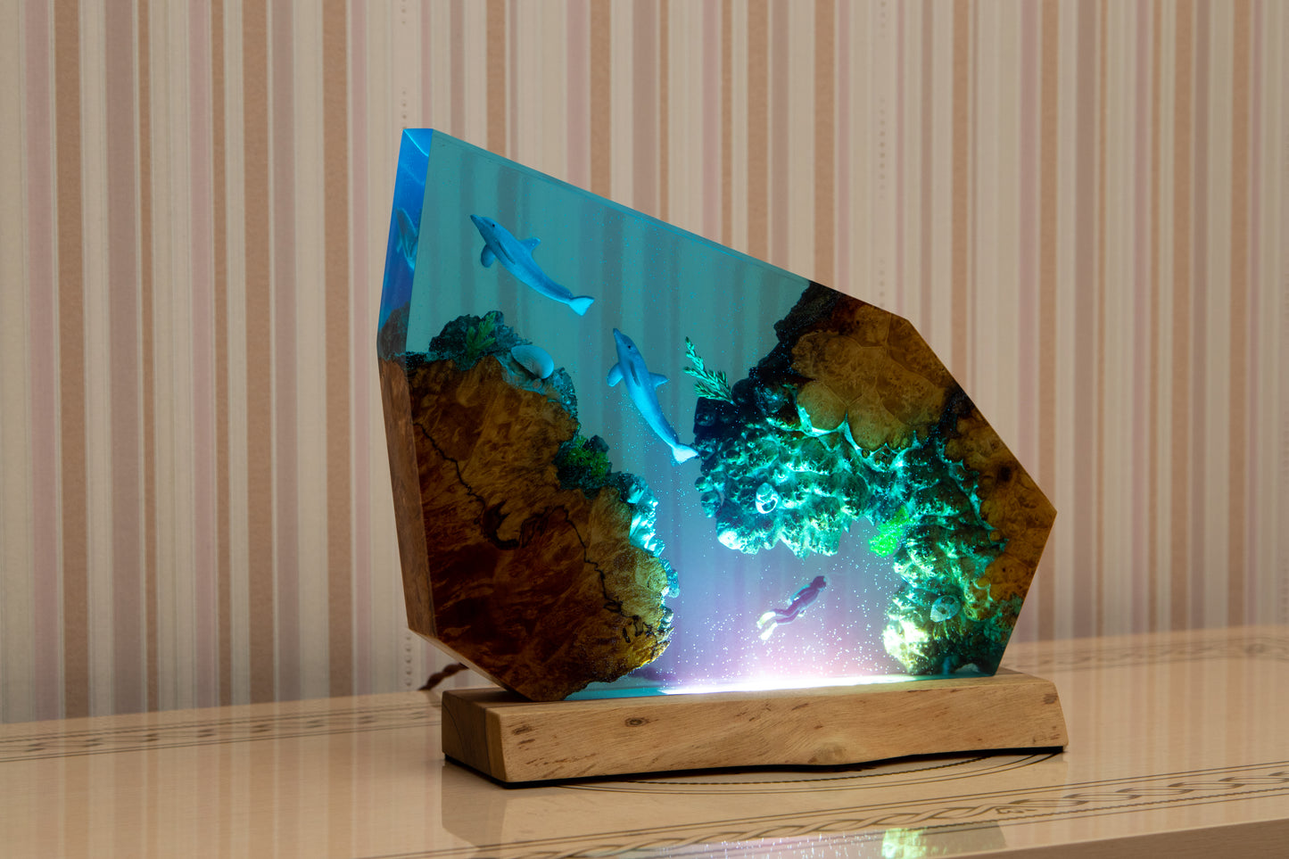 Handcrafted lamp made of wood and epoxy resin | KrasWood