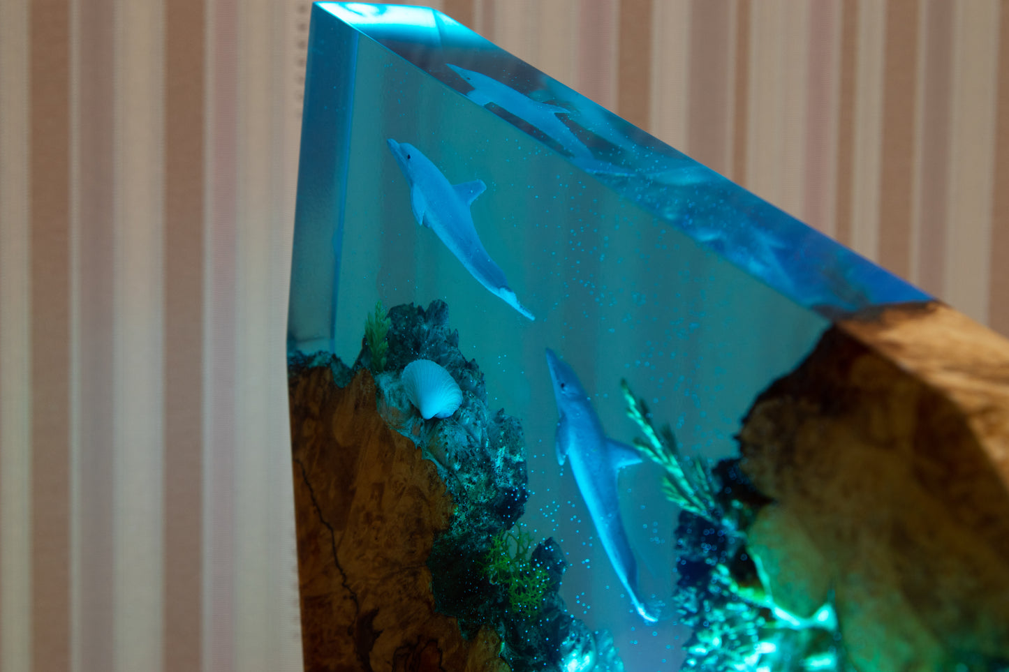 Handcrafted lamp made of wood and epoxy resin | KrasWood
