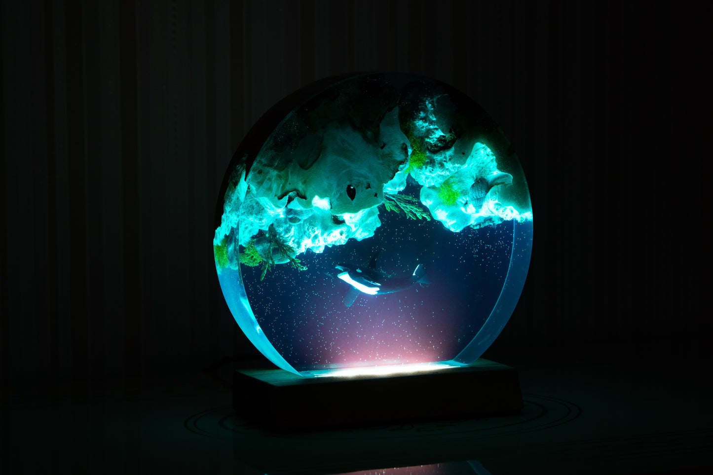 Handcrafted lamp made of wood and epoxy resin | KrasWood
