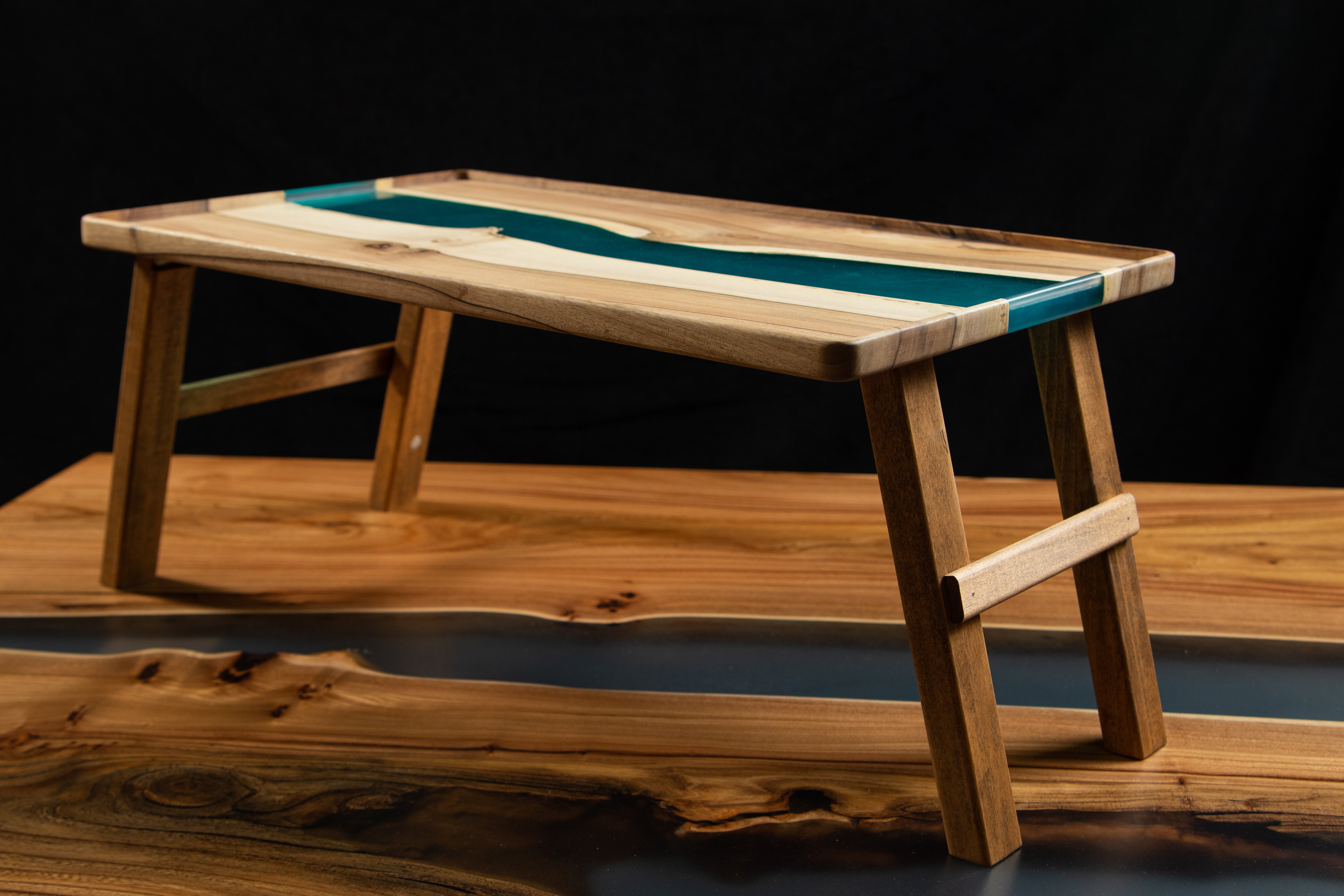 Wine table made of wood and epoxy resin | KrasWood