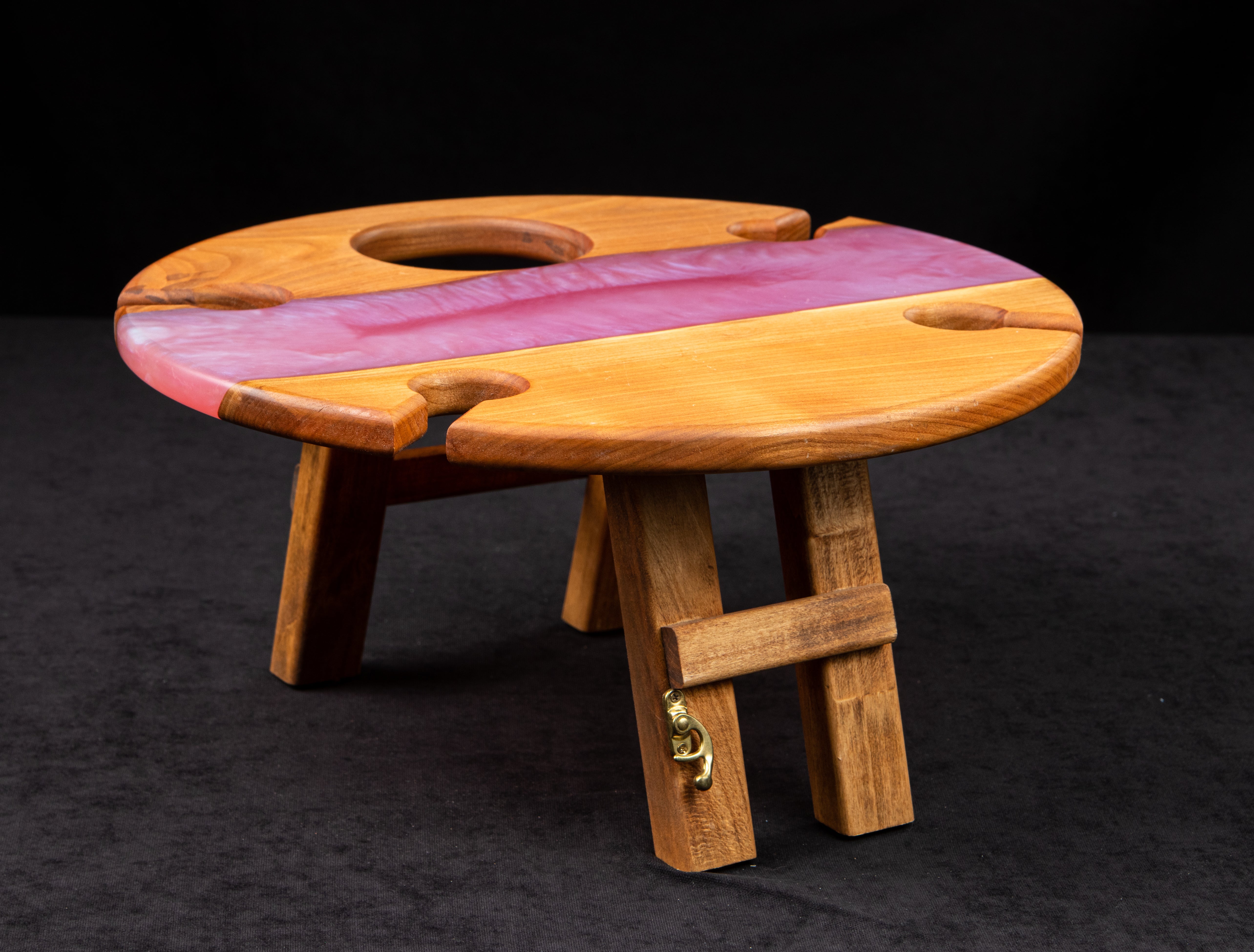 Wine table made of wood and epoxy resin | KrasWood